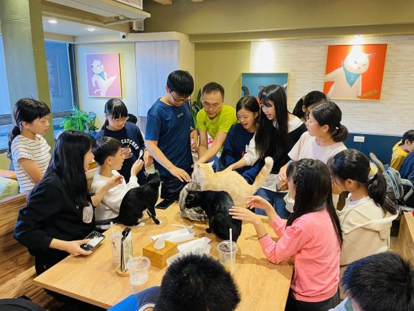 森林小徑健行店對寵物超友善